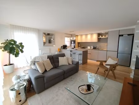 location appartement 3 pièces 69m²