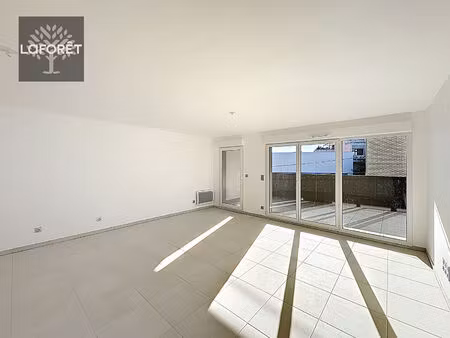 location appartement 3 pièces 71 m² à istres (13800)