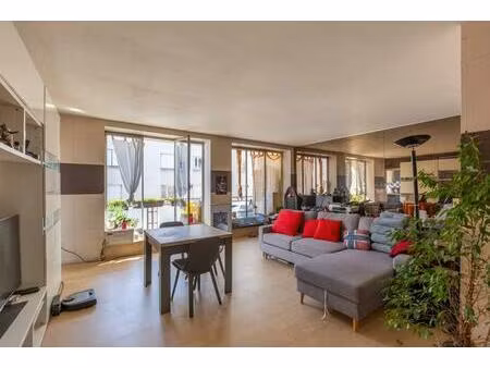 appartement à rénover de 3 pièces de 72 m² situé à lyon