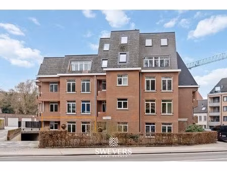 gelijkvloers appartement met 2 slpks en garage in centrum diest