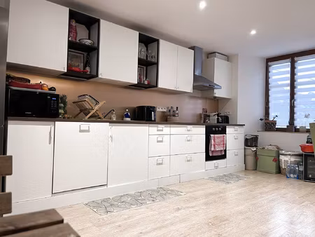 à louer superbe 5 pièces entièrement rénové au centre de s