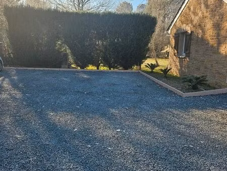 cherche bien 2 logement