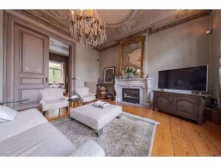 uniek gerestaureerd herenhuis met parktuin