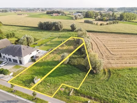 ruime percelen bouwgrond met landelijke verzichten te torhout