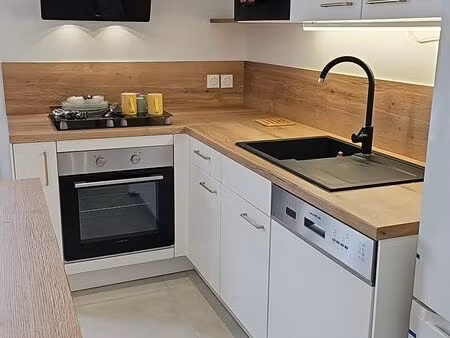 appartement + cave 2 mn gare rer/sncf et 5mn du parc