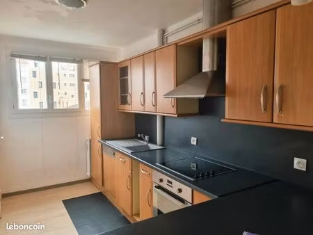 appt t3 au centre avec parking