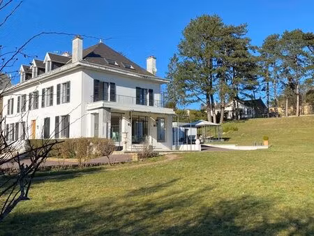 maison de maitre vue sur chateau fort de sedan