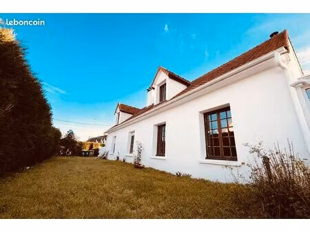 pavillon de 1982  potentiel absolu  5ch  garage  jardin  au calme sans vis à vis