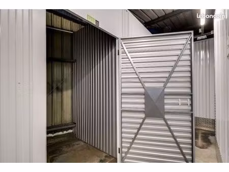 garage/box 4 m² coignieres