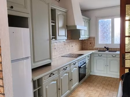 maison t5 4 chambres  jardin  terrasse  garage dans résidence calme