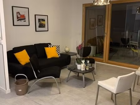 appartement t2 meublé  construction récente face gare