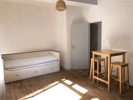 studio meublé saumur hyper centre - dispo 03/26