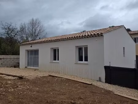 location maison neuve 80m²