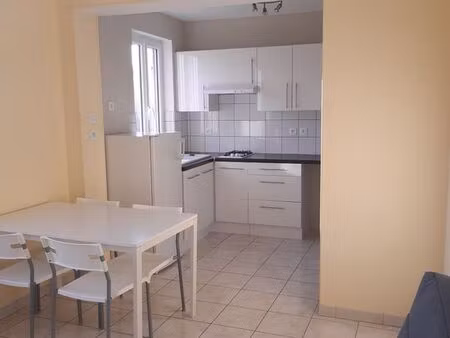 location t2 meublé à chateau renault