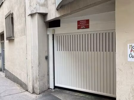 parking voiture souterrain sécurisé – caméra + vigile