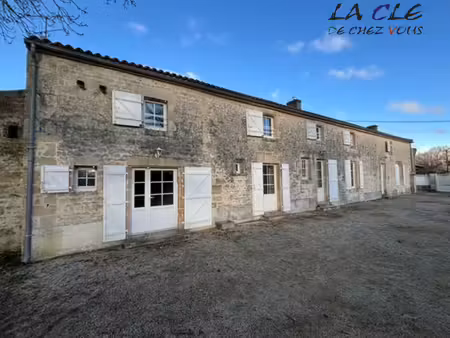 location maison 7 pièces 180m² coulonges sur l autize 79160