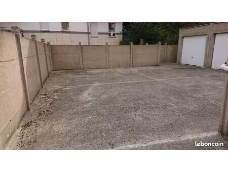 parking pour moto à louer à lens hyper centre ville