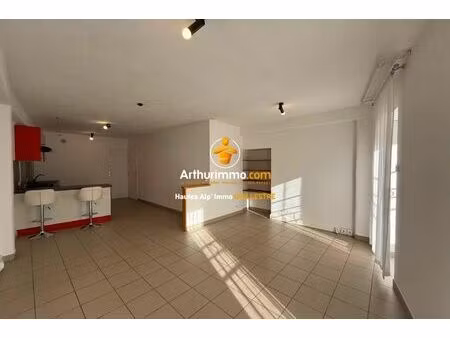 location appartement 1 pièces 34 m2 à guillestre