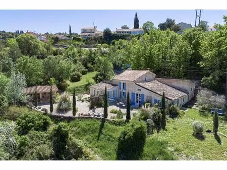 maison ancienne rénovée avec vue à apt