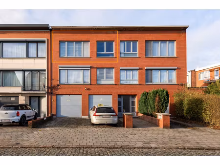 appartement te koop in wilrijk met 2 slaapkamers