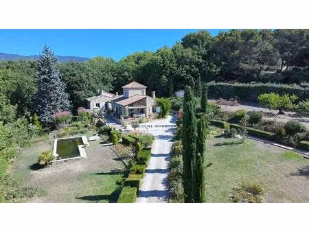 propriété d'exception t7 de 240m2 sur 1 2 ha de terrain. proximité aix-en-provence et...