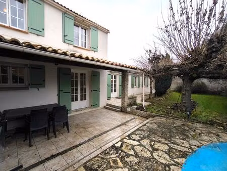 plan d'orgon - villa  5 pièces  122 m² habitables sur 518 m² de terrain