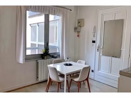 a louer - nantes hypercentre - studio de 12 28 m²