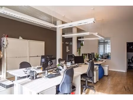 kantoor- of praktijkruimte met parkingbox nabij uz gasthuisberg