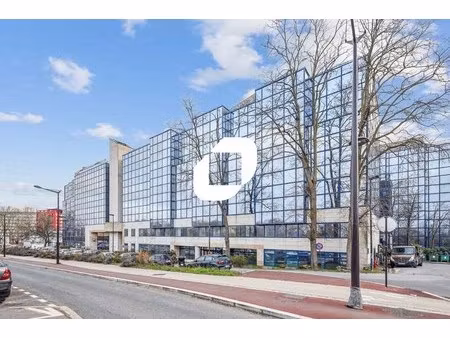 a louer  bureaux rénovés  climatisés au pied du rer b