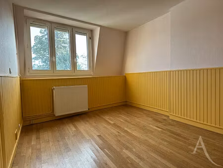 location appartement 2 pièces  49.07m²  argenton