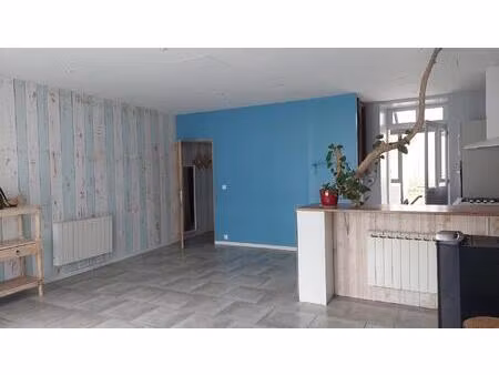 pied a terre dans la petite cite de caractere