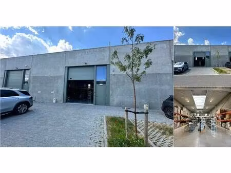 surface industrielle à louer à drie fonteinenstraat 28 sint-pieters-leeuw (rbv15326)