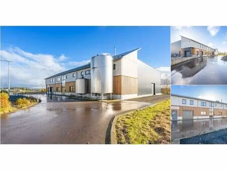 surface commerciale à vendre à route du vieux chêne 6 houffalize (vbd82208)