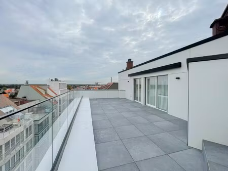 appartement te koop in knokke-heist met 1 slaapkamer