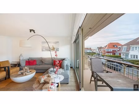 appartement te koop in knokke-heist met 2 slaapkamers