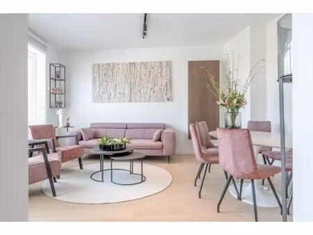 appartement te koop in knokke-heist met 2 slaapkamers