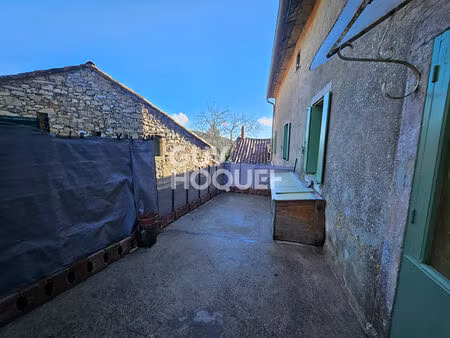maison de charme avec grange centre du village de vélieux