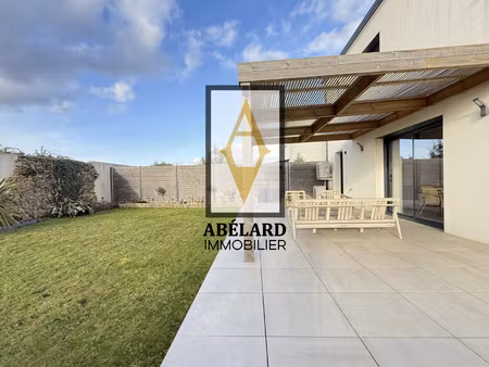 le pallet  maison 3 chambres + bureau  garage et jardin