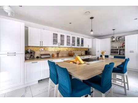 maison de 6 pièces de 97 m² à toulon est