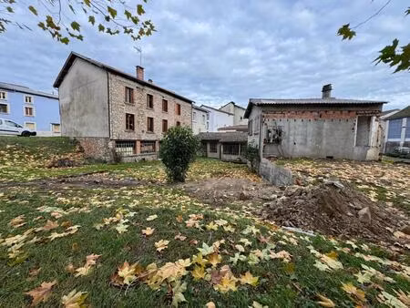 chabreloche : grande maison de 259 m² au potentiel unique