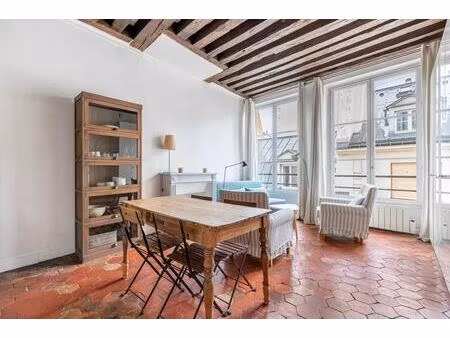 studio lumineux et raffiné - marais/archives