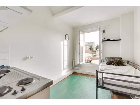 studios lumineux au cœur de saint-denis