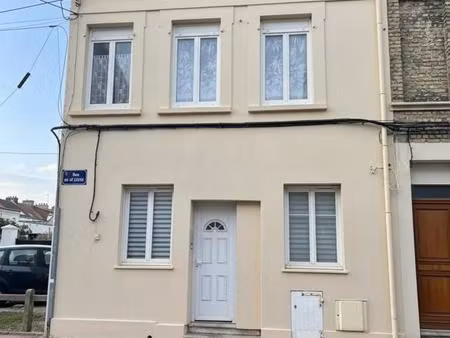 immeuble de 140m2 composé de 2 appartements loués - calais