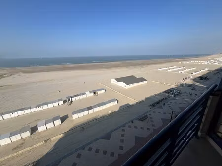 appartement te koop in knokke-heist met 3 slaapkamers