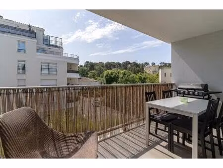 appartement t3 avec terrasse et box – marseille