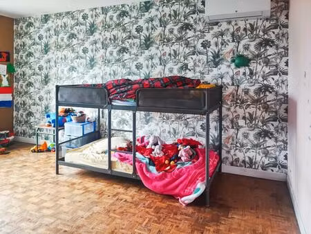 maison de 7 pièces de 252 m² à pineuilh