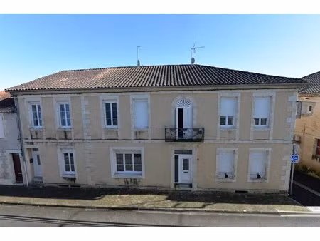 trés bel immeuble locatif composé de cinq appartements