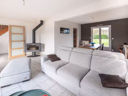 maison limite angers et saint barthelemy d'anjou de 7 pièces avec 5 chambres  147 m² habit