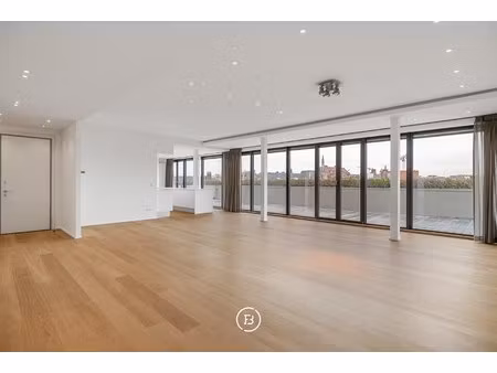 appartement te koop in hasselt met 3 slaapkamers