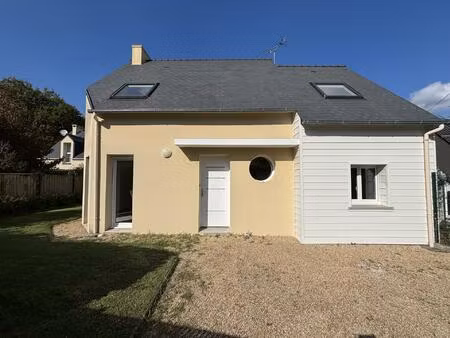 maison récente en campagne